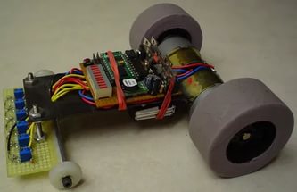 Робот по линии. Робот для езды по линии. Line Follower Robot Arduino. Робот по линии скоростной. IRS роботы.